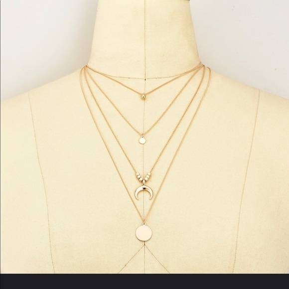 Fantastic Gold Layered Necklace - Picture 5 of 8